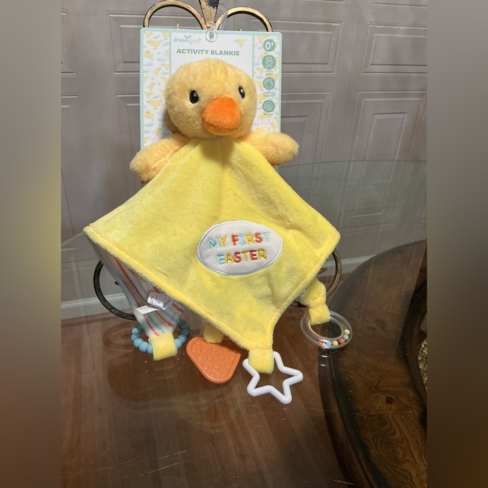 NWT  Dreamgro  My 1st Easter Chick Rattle Lovey Security Blanket Plush